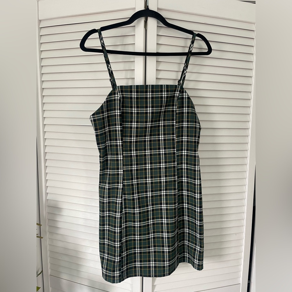 Empyre Dia Green and White Sundress Sleeveless Mini
